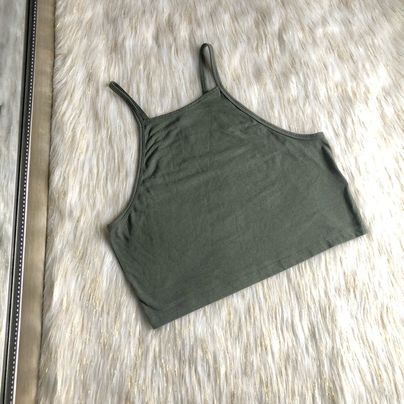 Divided Tops - 5/$25 🔥 Divided | Racerback Crop Top Sz M